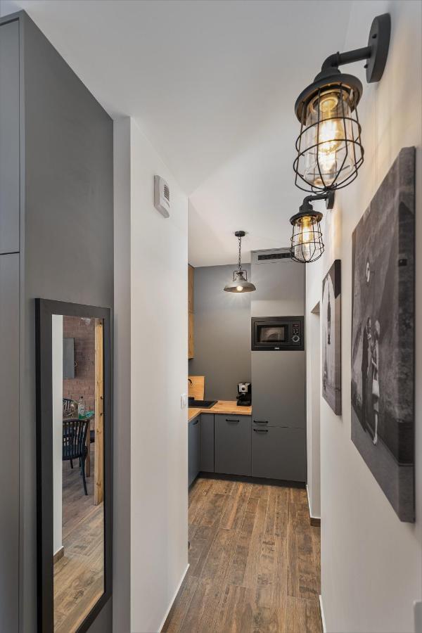 Apartment Jazz Station Go New & Pure